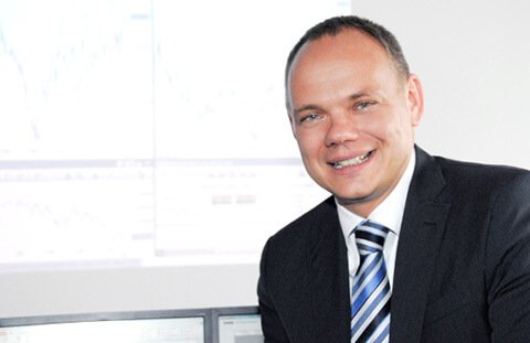 Beratung zur Umsetzung komplexer Online-Strategien für Marketing Beratung Beratung zur Umsetzung komplexer Online-Strategien für Marketing Beratung